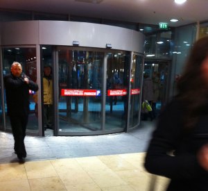 Spinning Cage Of Doom!