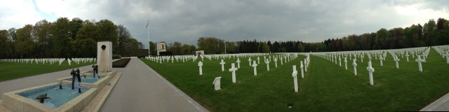 luxembourg-military-cemetery-0