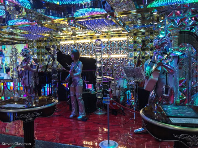 robot-cabaret-show-2